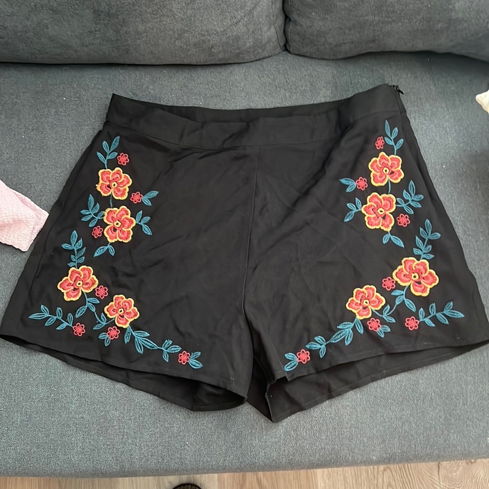 Cute floral shorts